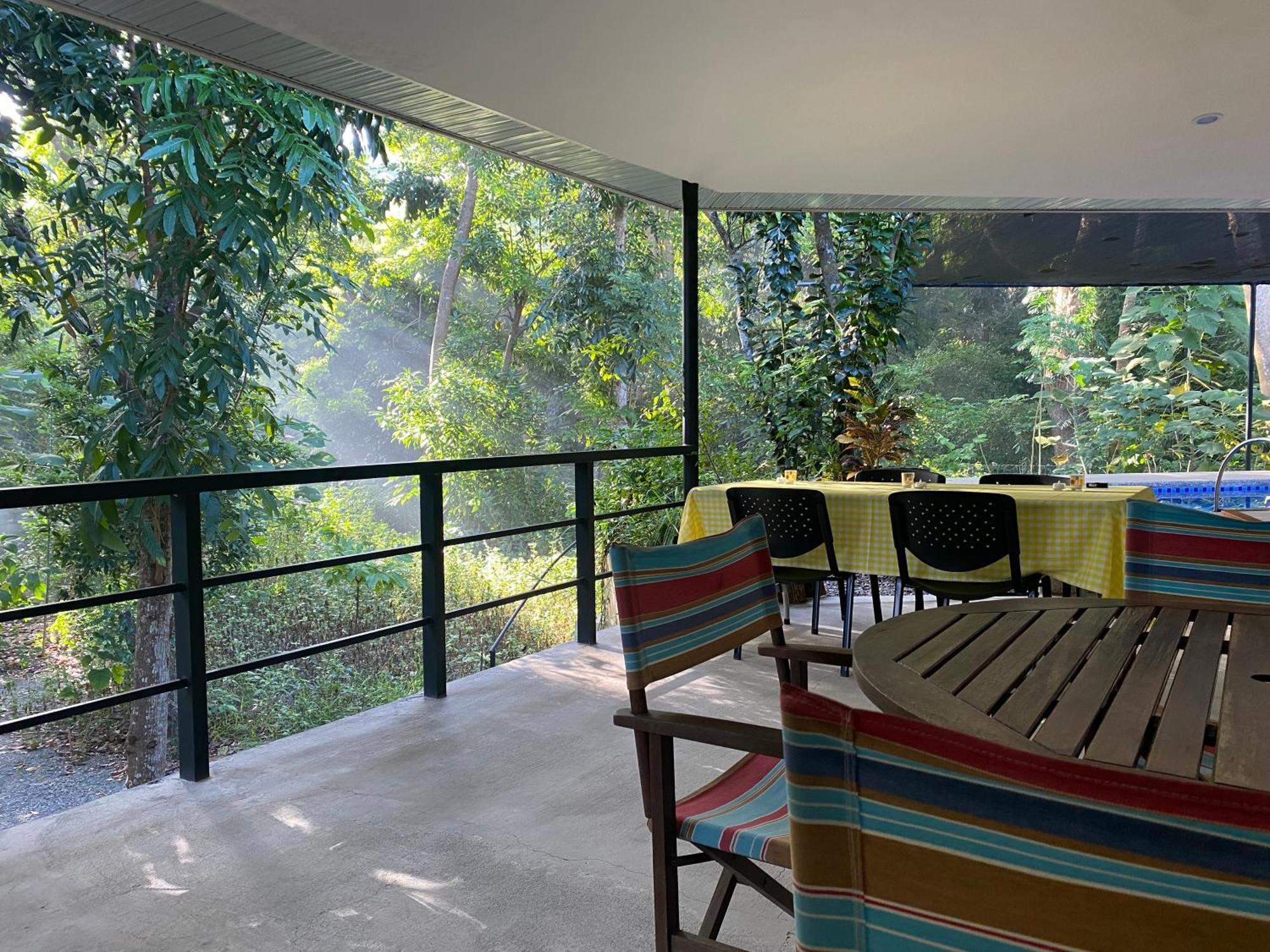 Balai Benedicere Bed & Breakfast Bacnotan Экстерьер фото
